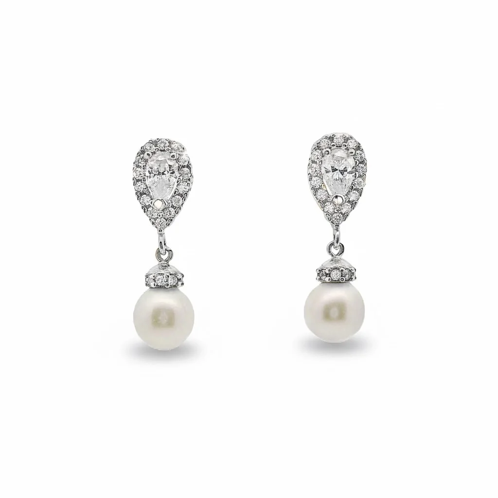 32546_019a2f0e-a9f1-7ff1-8146-fae4eb3159e2.retouch Jewellers - Σκουλαρίκια Κρεμαστά με Μαργαριτάρι και Δάκρυ από Ζιργκόν